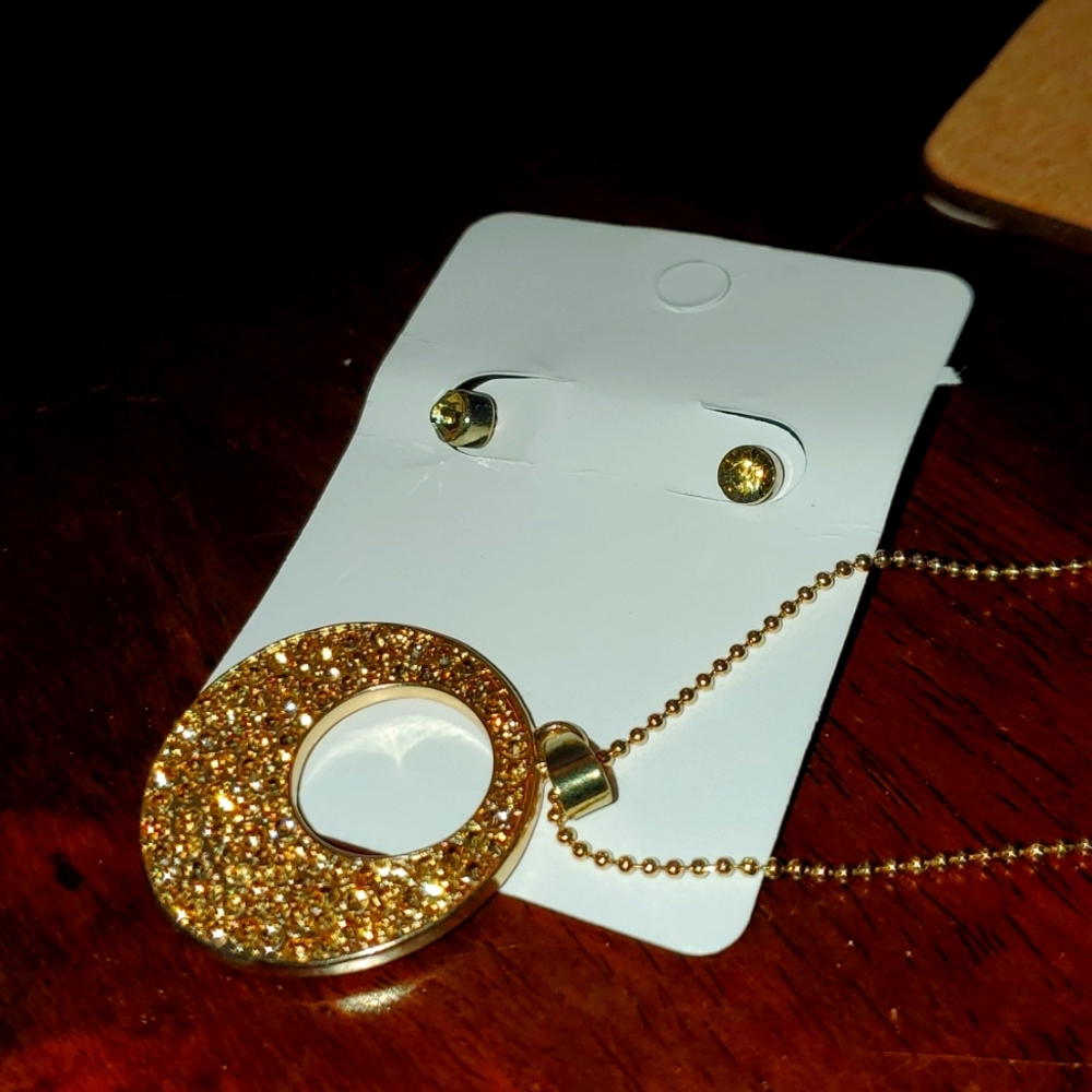 Earring & necklace Radiant set